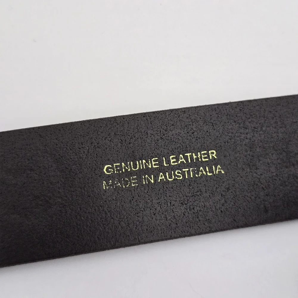 AUSTRALIA‎ belt size 36 Leather Brown Embossed Kangaroo Map Symbols Gold Buckle